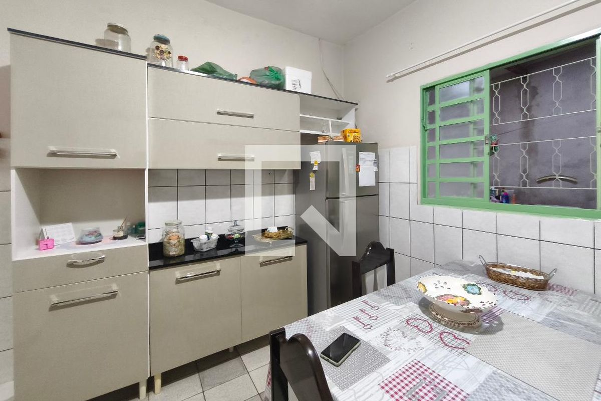 Casa à Venda - Swiss Park, 2 Quartos,  74 m2 em , Campinas - sp | SoloBR