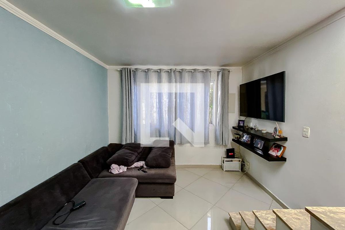 Casa, 5 quartos, 240 m² - Foto 1