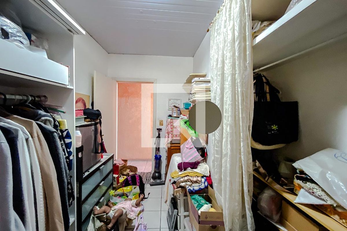 Casa, 5 quartos, 240 m² - Foto 44