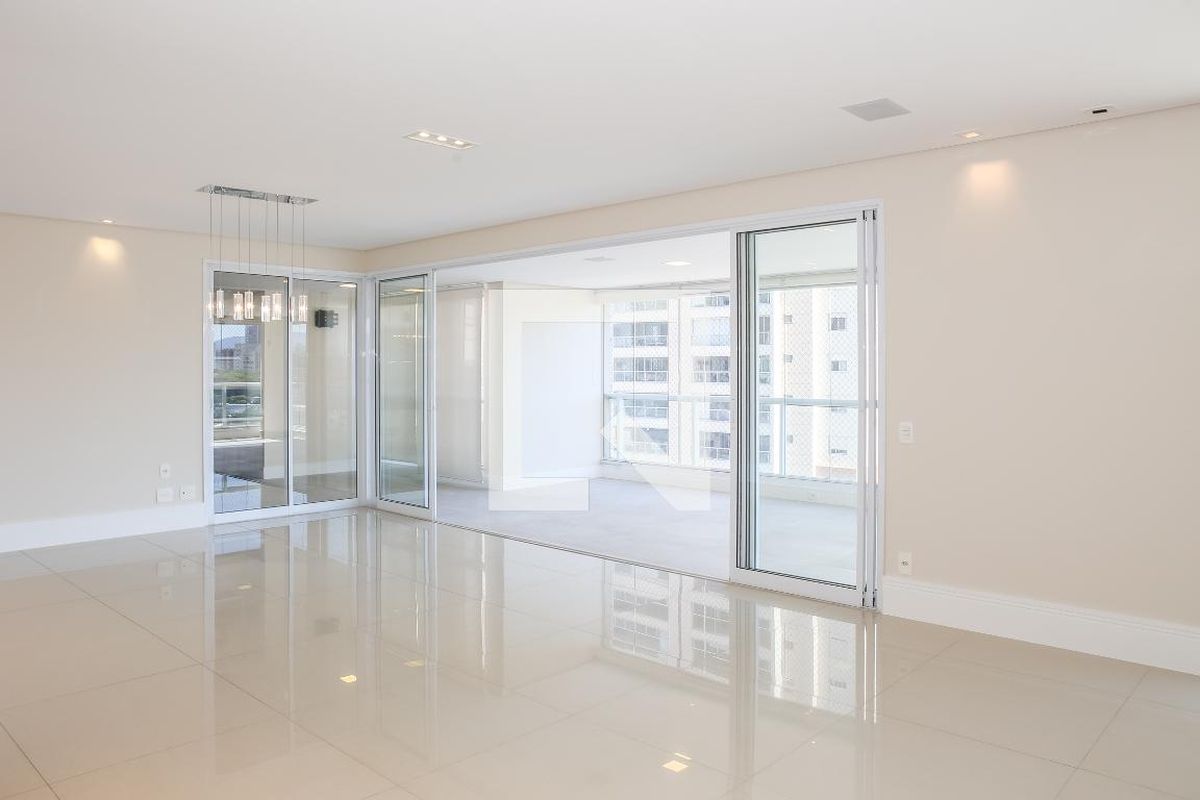 Apartamento, 3 quartos, 187 m² - Foto 1