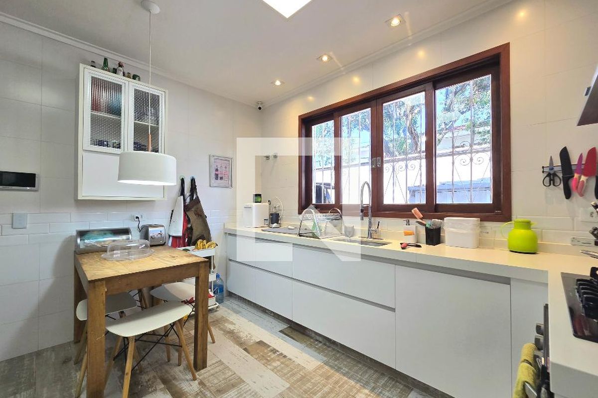 Casa, 3 quartos, 270 m² - Foto 38