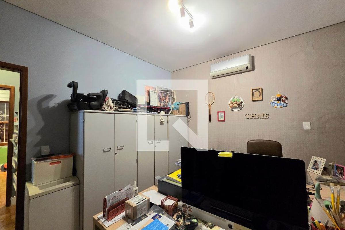 Casa, 3 quartos, 270 m² - Foto 34