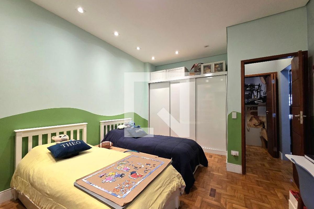 Casa, 3 quartos, 270 m² - Foto 26