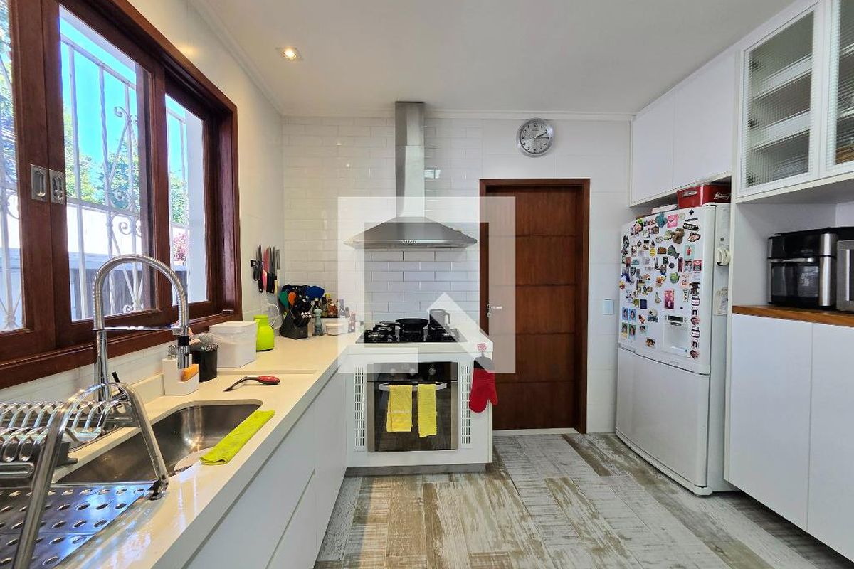 Casa, 3 quartos, 270 m² - Foto 37