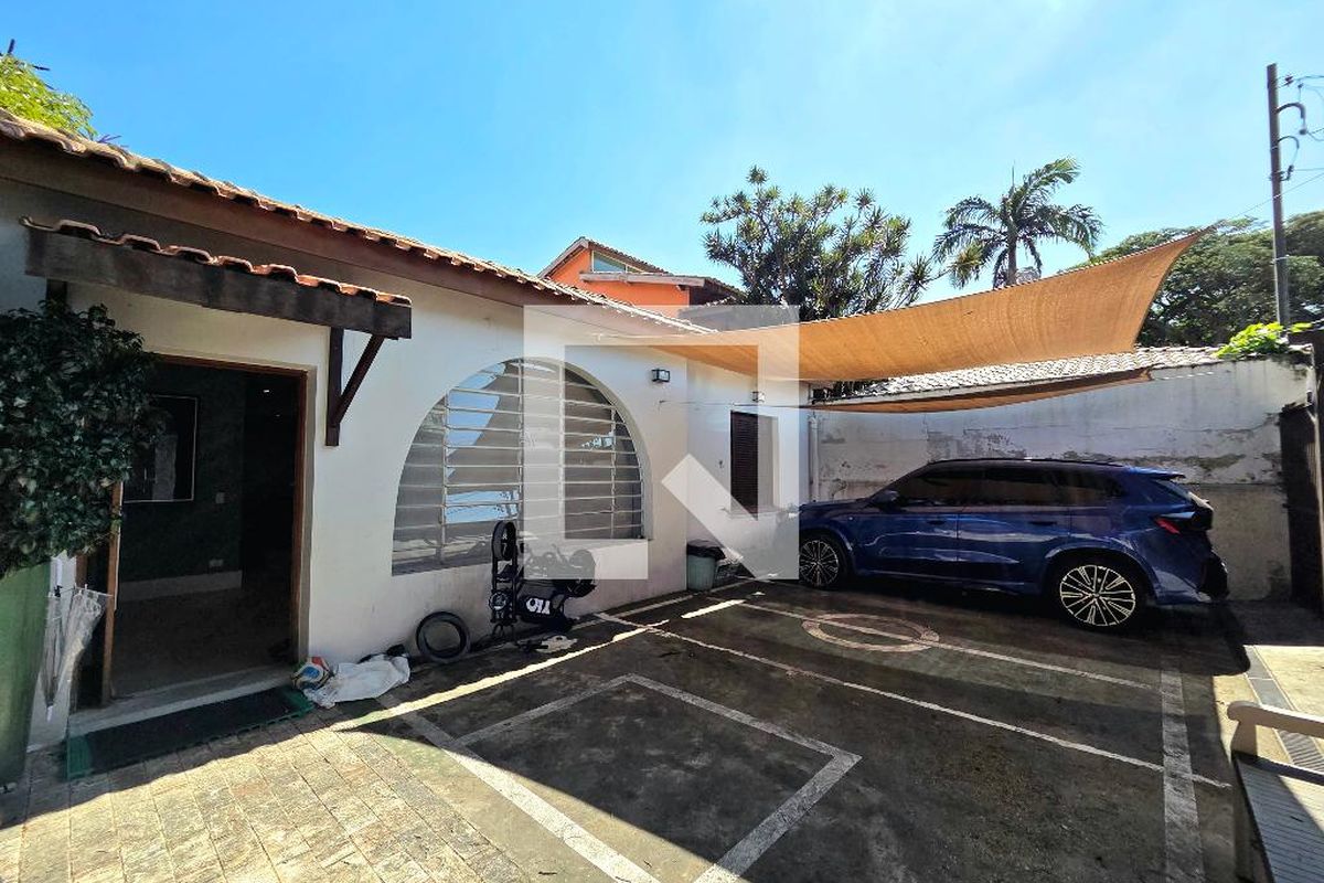 Casa, 3 quartos, 270 m² - Foto 46