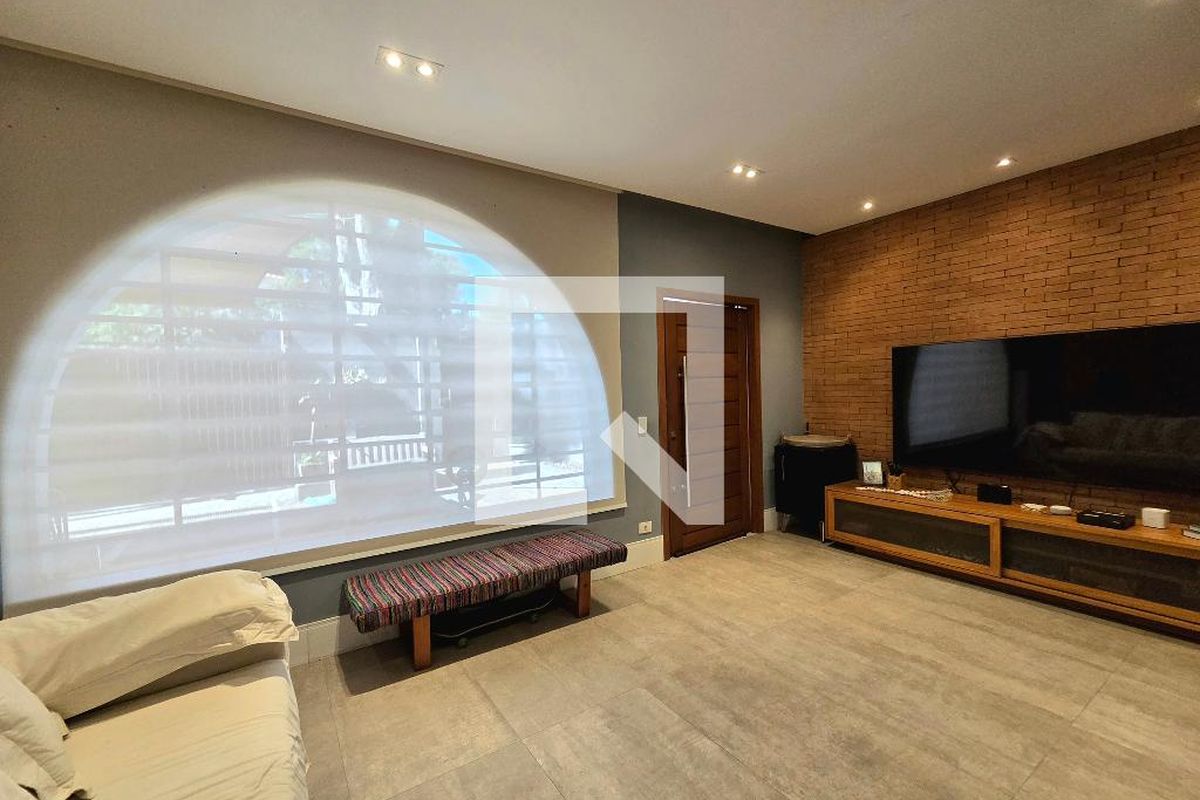 Casa, 3 quartos, 270 m² - Foto 8
