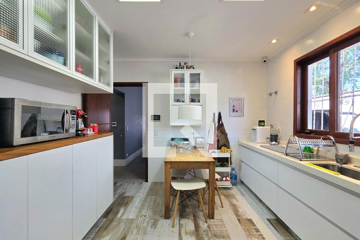 Casa, 3 quartos, 270 m² - Foto 36