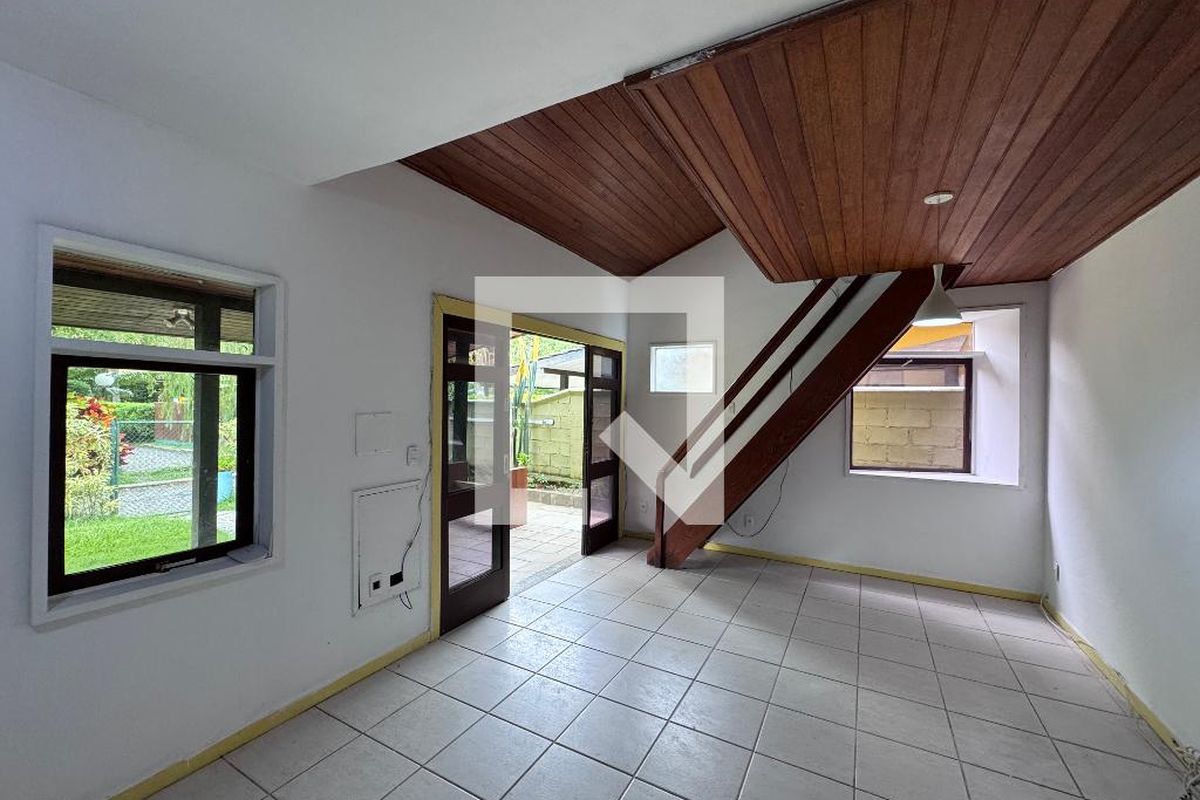 Casa, 4 quartos, 170 m² - Foto 1