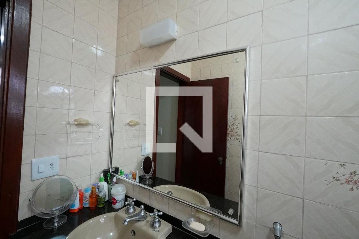 Casa, 3 quartos, 240 m² - Foto 24