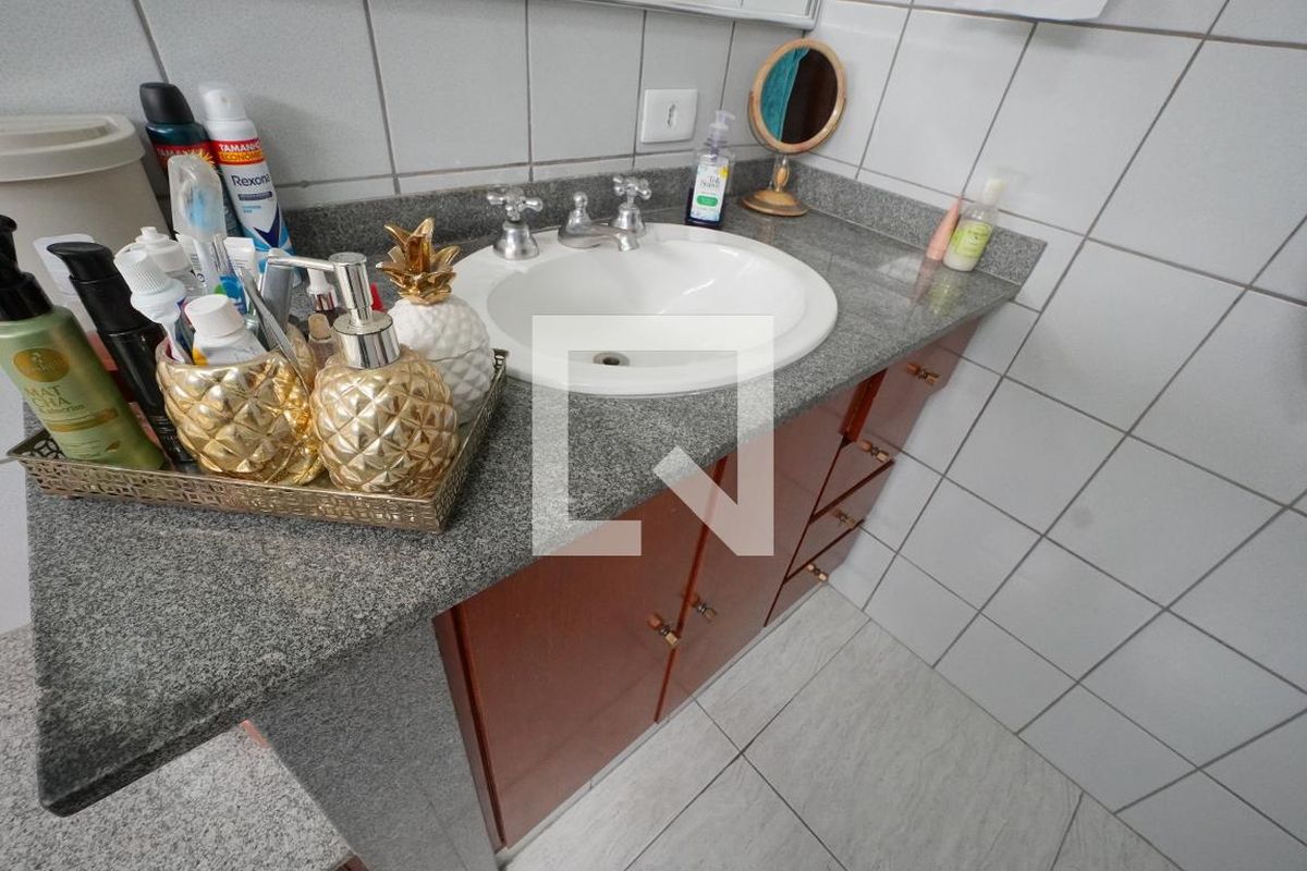 Casa, 3 quartos, 240 m² - Foto 44