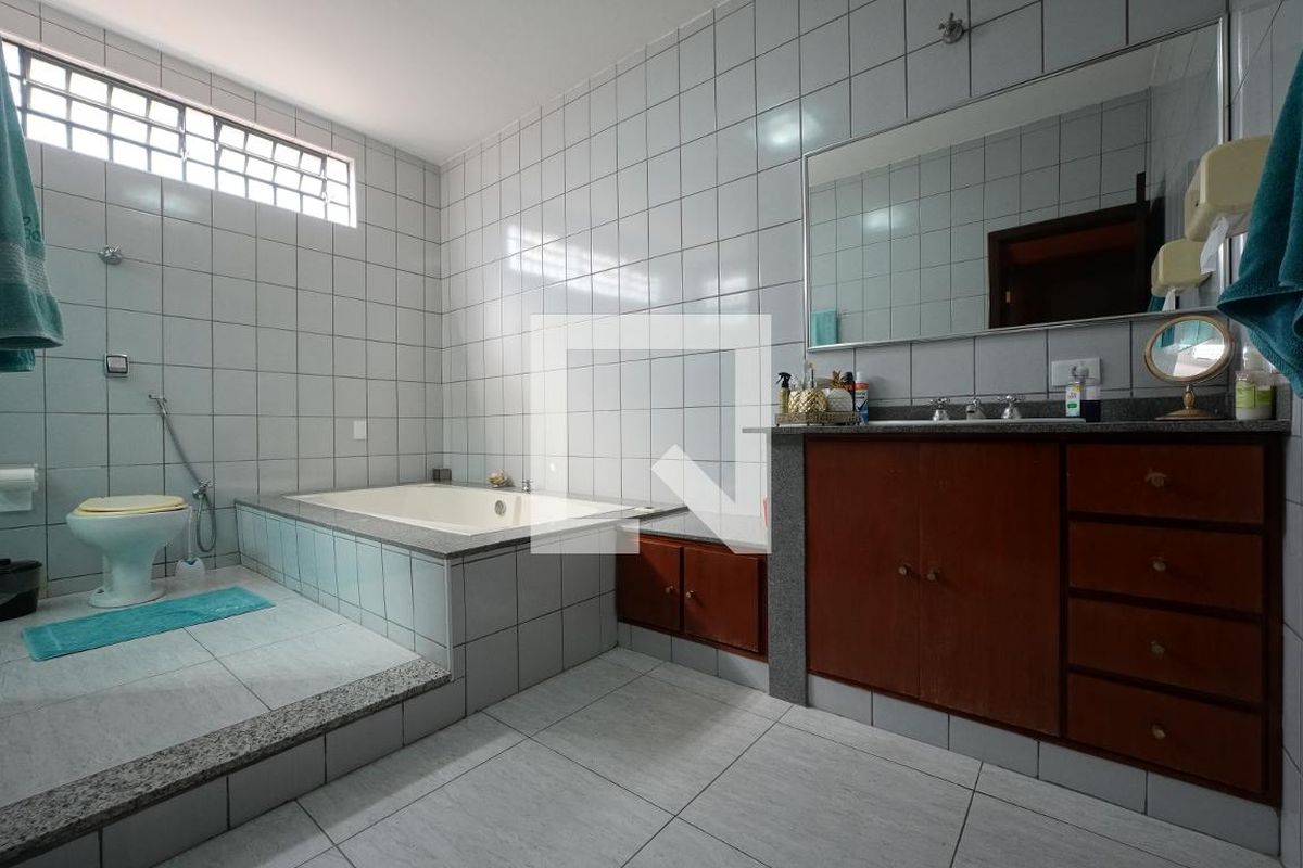 Casa, 3 quartos, 240 m² - Foto 41