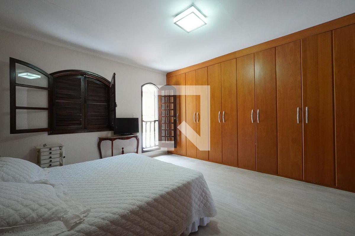 Casa, 3 quartos, 240 m² - Foto 38