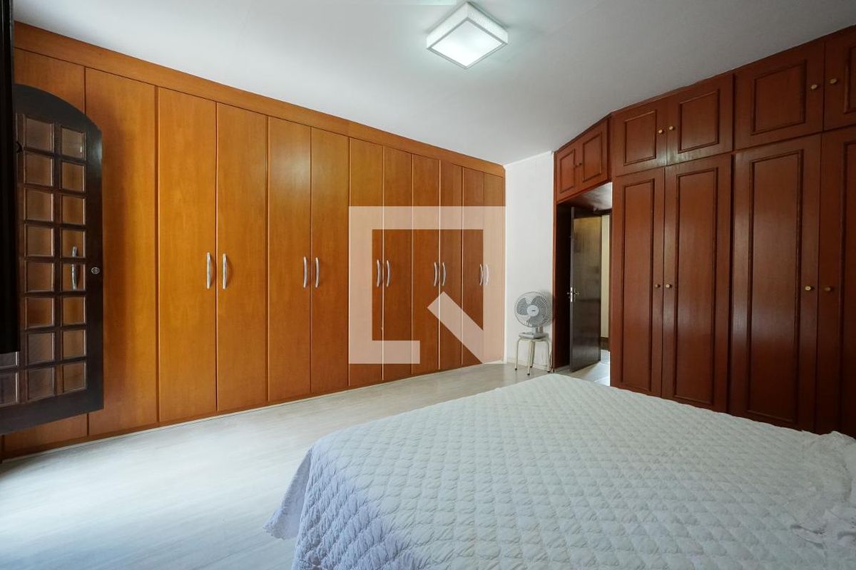 Casa, 3 quartos, 240 m² - Foto 39