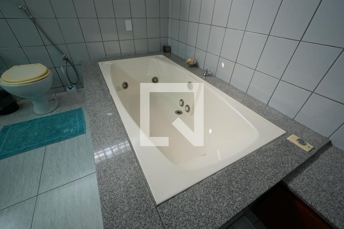 Casa, 3 quartos, 240 m² - Foto 45