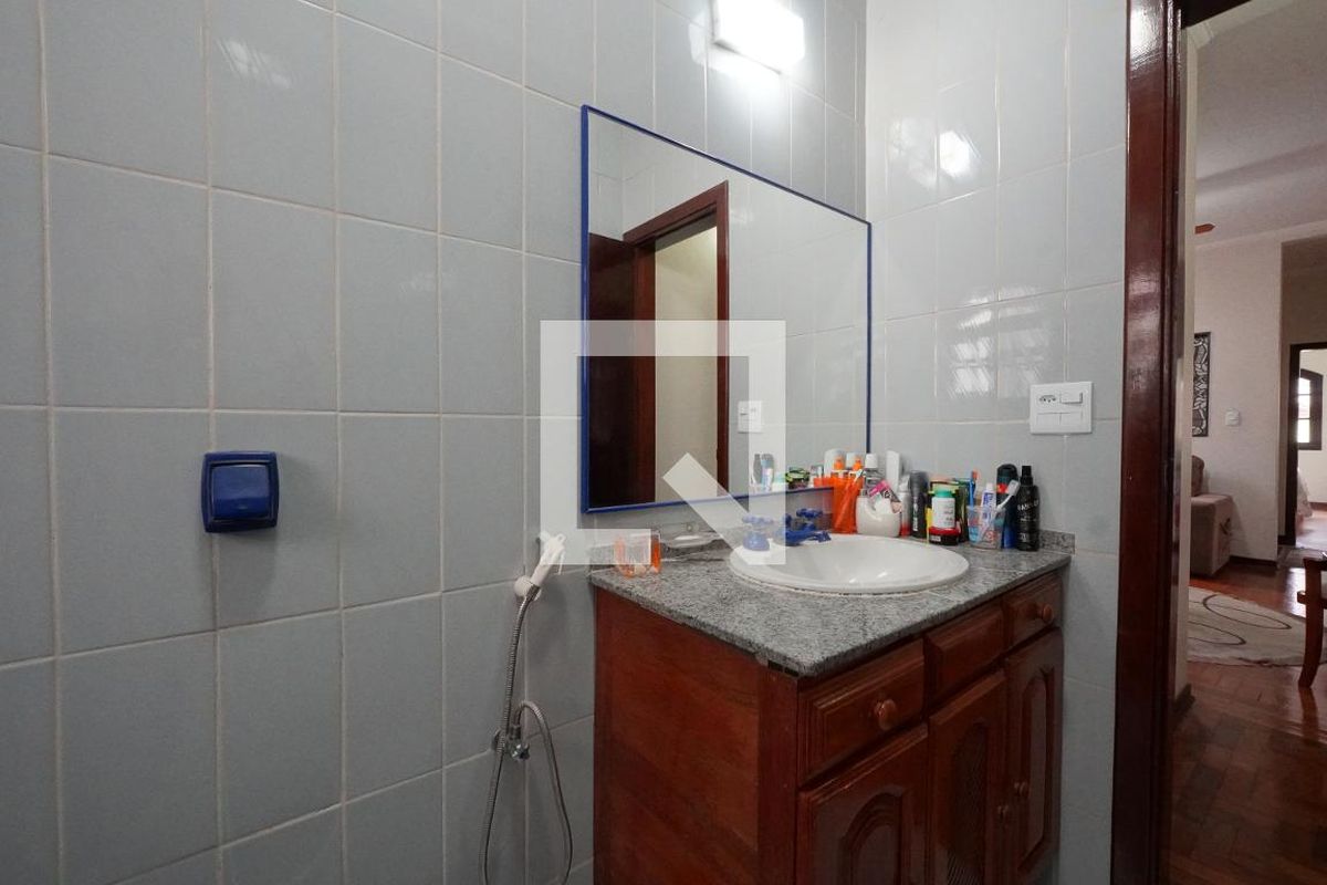 Casa, 3 quartos, 240 m² - Foto 33