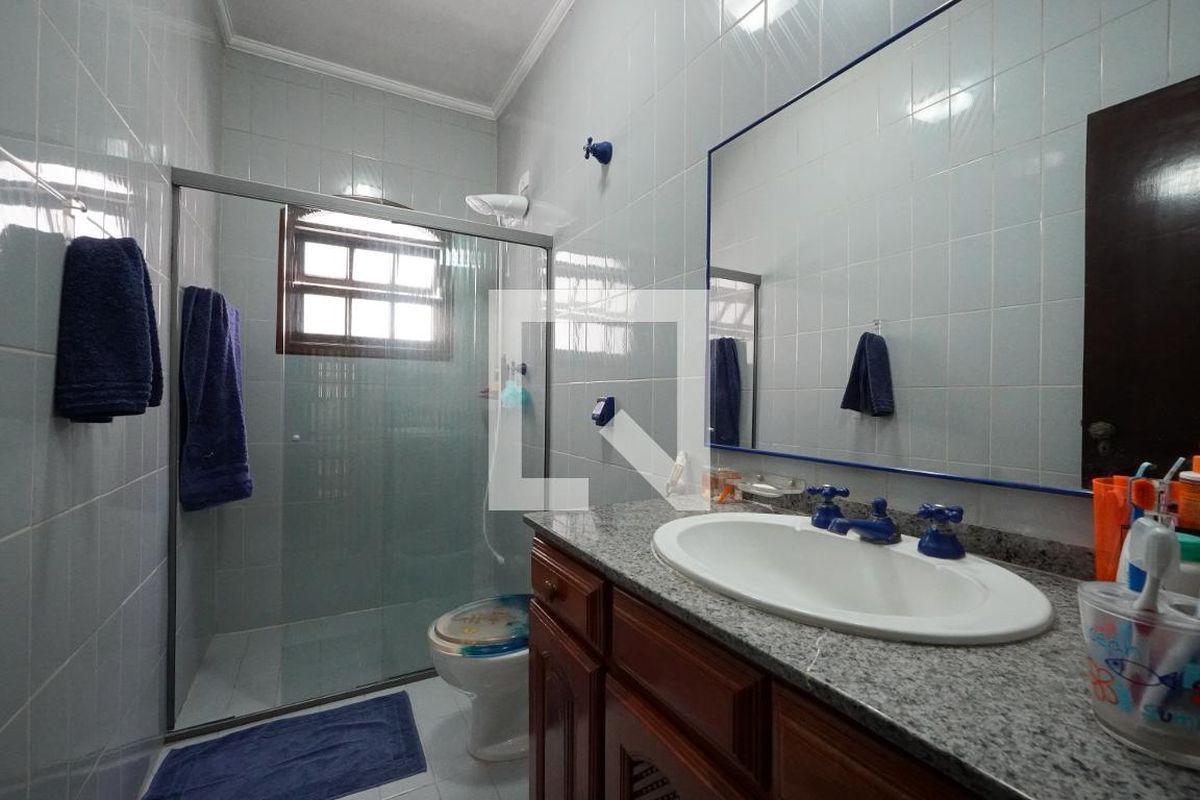 Casa, 3 quartos, 240 m² - Foto 32
