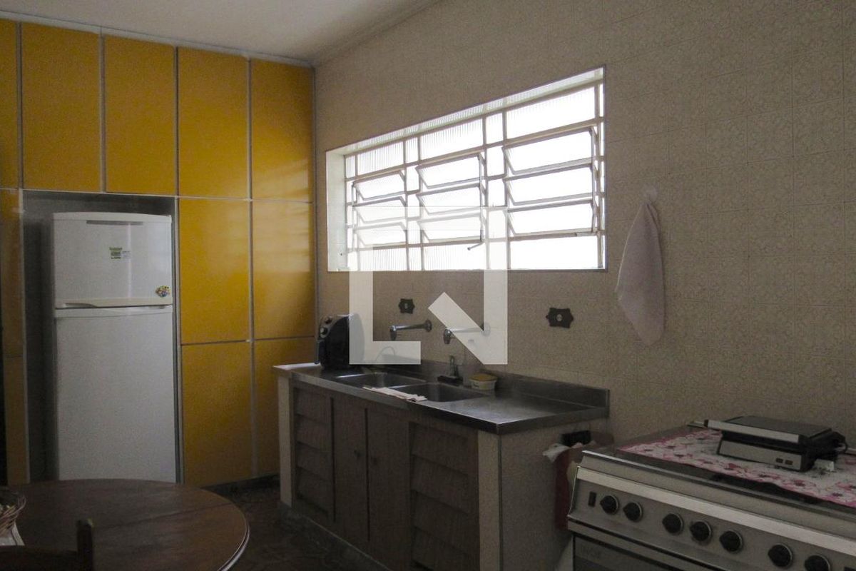 Casa, 4 quartos, 270 m² - Foto 200