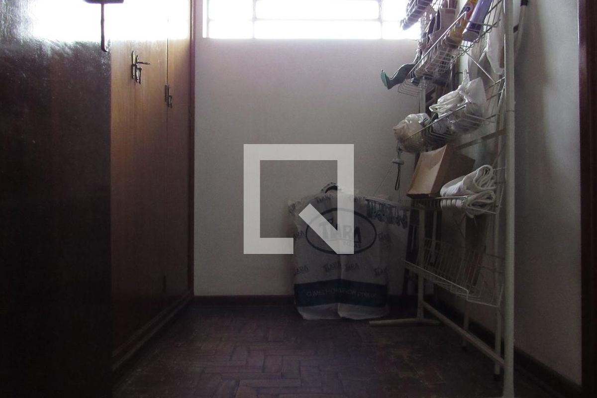 Casa, 4 quartos, 270 m² - Foto 46