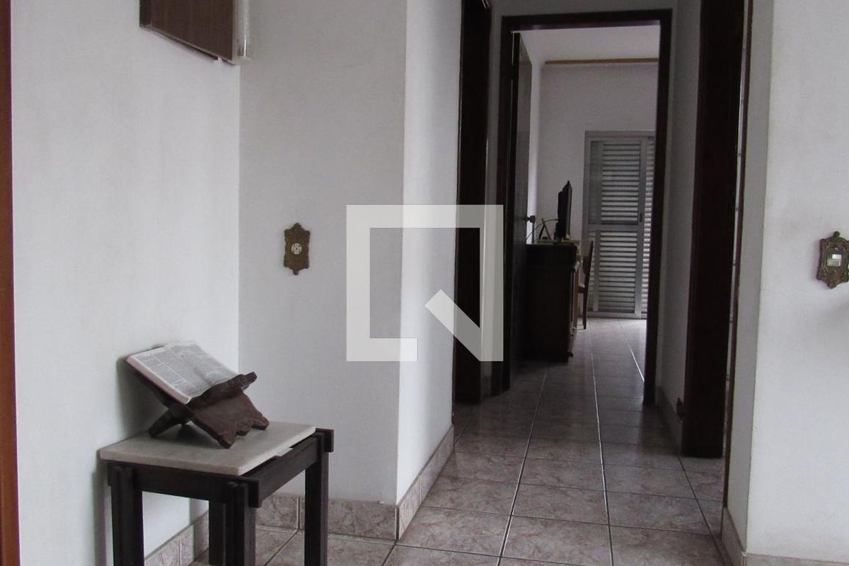 Casa, 4 quartos, 270 m² - Foto 20