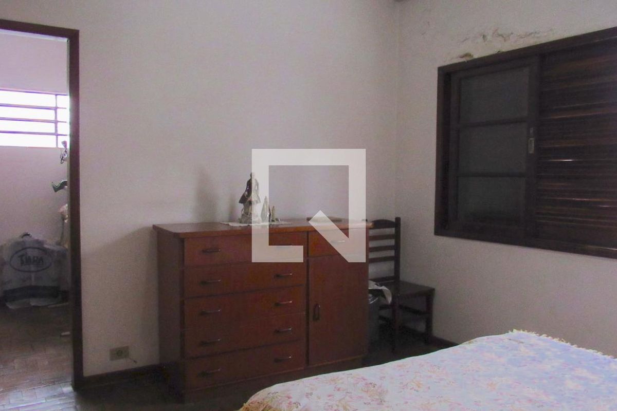 Casa, 4 quartos, 270 m² - Foto 38