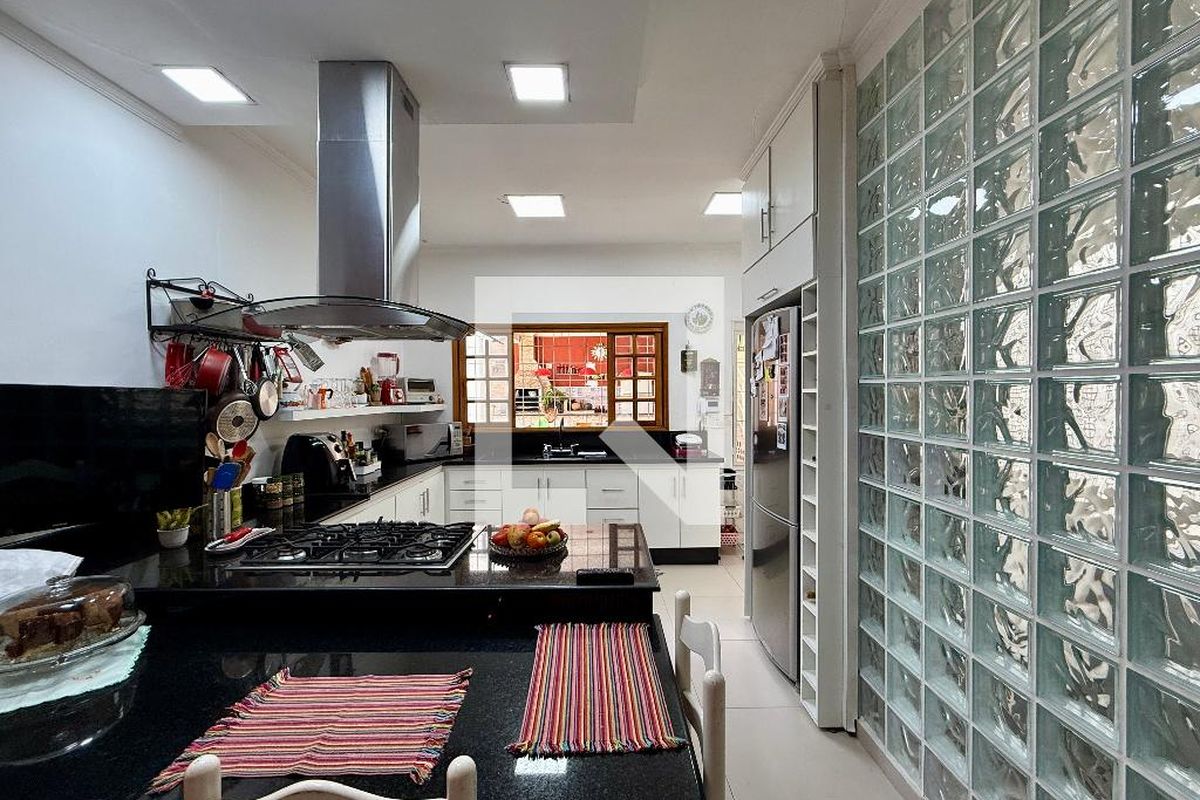 Casa, 3 quartos, 220 m² - Foto 49