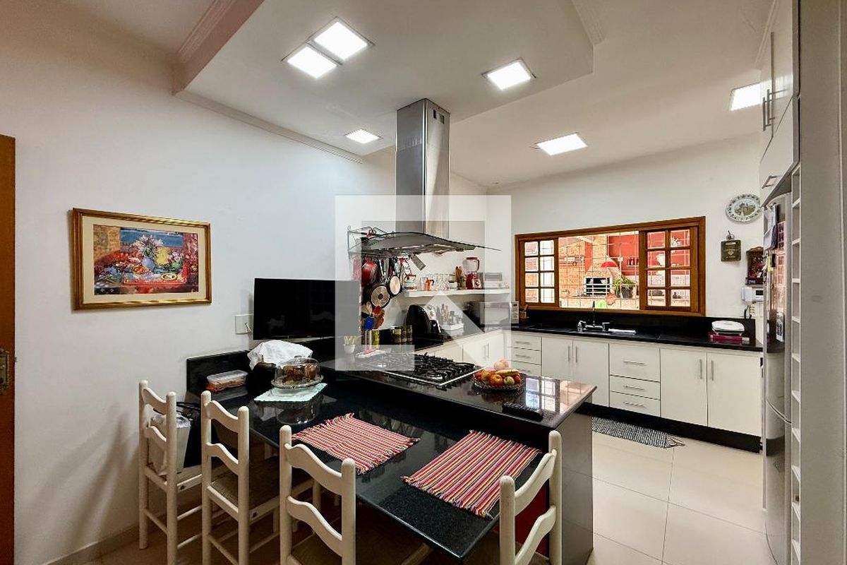 Casa, 3 quartos, 220 m² - Foto 50
