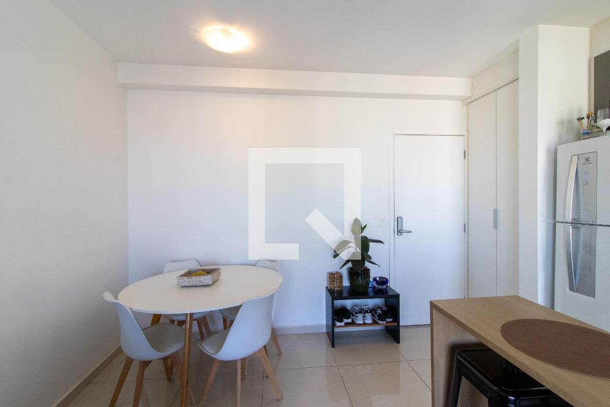 Apartamento à Venda - Bosque, 1 Quarto,  42 m2 em , Campinas - sp | SoloBR