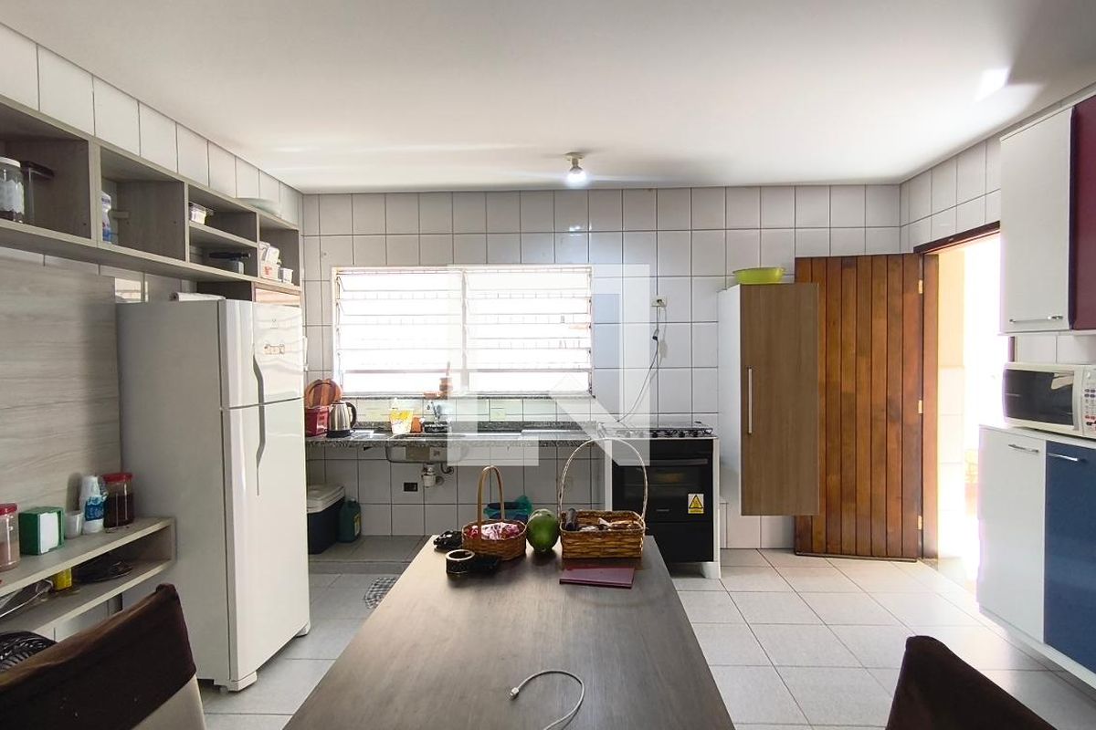 Casa, 2 quartos, 425 m² - Foto 31