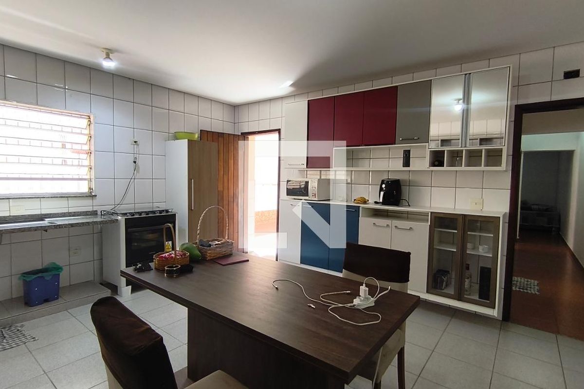 Casa, 2 quartos, 425 m² - Foto 32