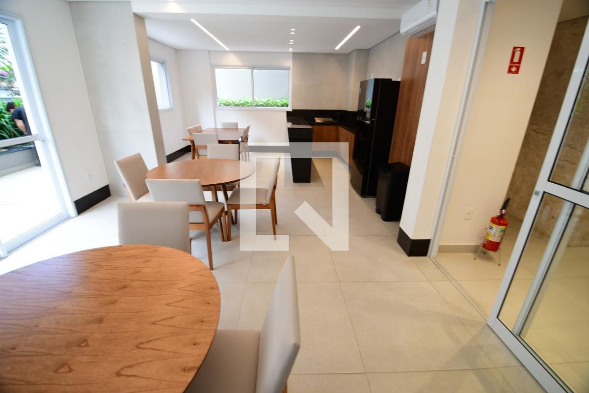 Apartamento à Venda - Cambuí, 2 Quartos,  60 m2 em , Campinas - sp | SoloBR