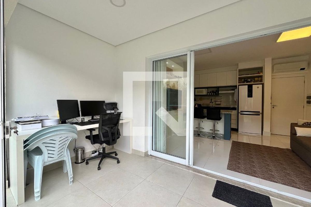 Apartamento à Venda - Bosque, 1 Quarto,  124 m2 em , Campinas - sp | SoloBR