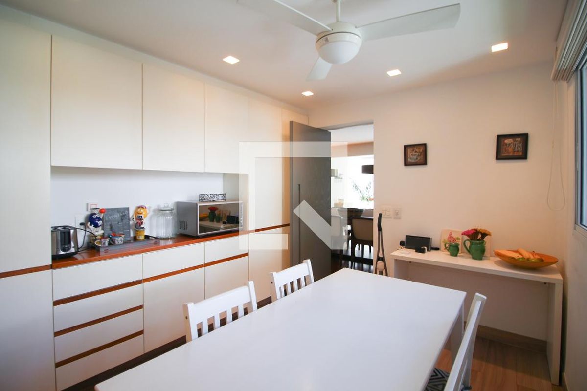 Apartamento, 3 quartos, 260 m² - Foto 54