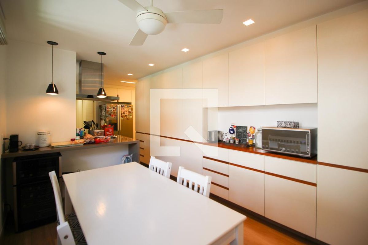 Apartamento, 3 quartos, 260 m² - Foto 55