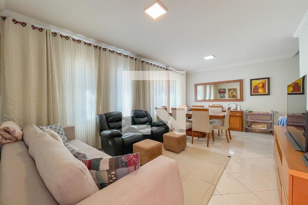 Casa, 4 quartos, 184 m² - Foto 1