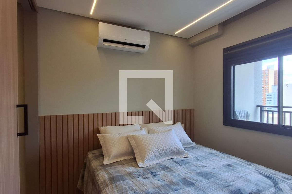 Apartamento à Venda - Bosque, 1 Quarto,  56 m2 em , Campinas - sp | SoloBR