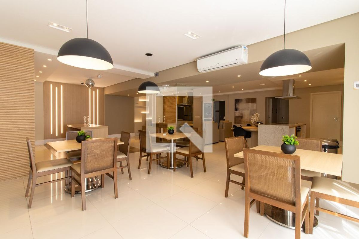 Apartamento à Venda - Bosque, 1 Quarto,  46 m2 em , Campinas - sp | SoloBR