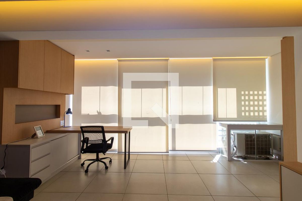 Apartamento à Venda - Bosque, 1 Quarto,  46 m2 em , Campinas - sp | SoloBR