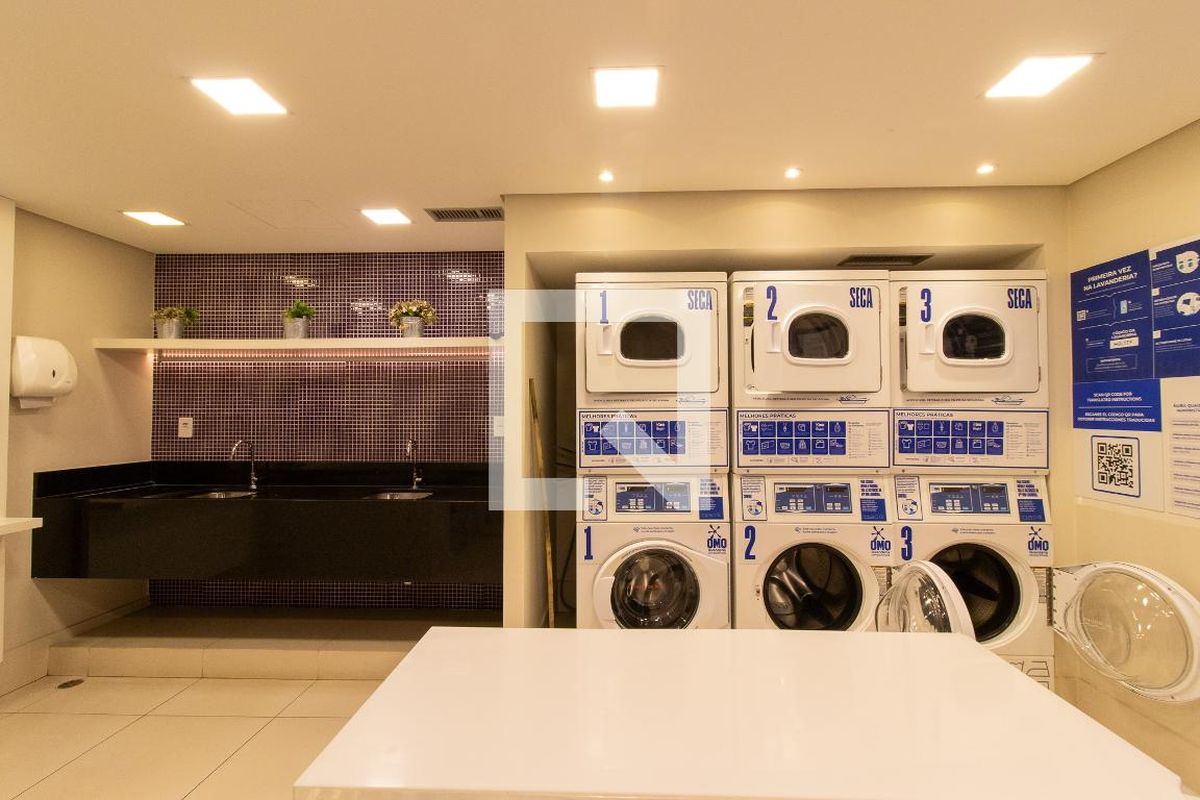 Apartamento à Venda - Bosque, 1 Quarto,  46 m2 em , Campinas - sp | SoloBR