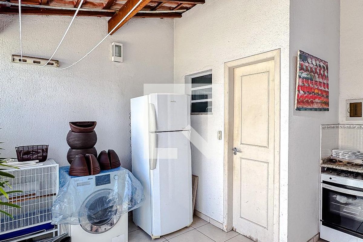 Casa, 3 quartos, 250 m² - Foto 61