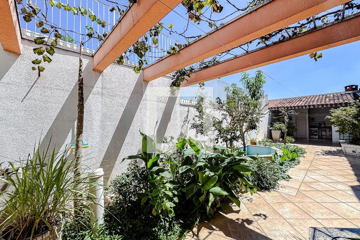 Casa, 3 quartos, 250 m² - Foto 57