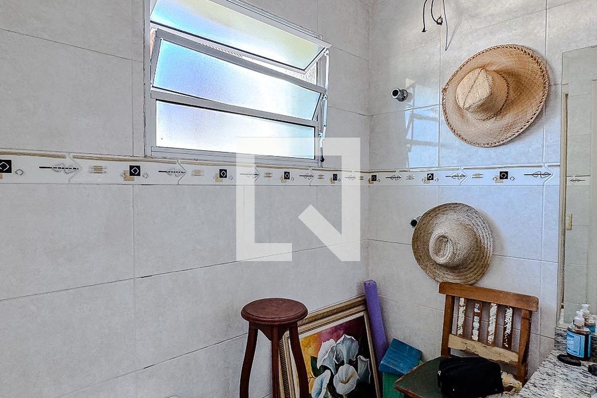 Casa, 3 quartos, 250 m² - Foto 38