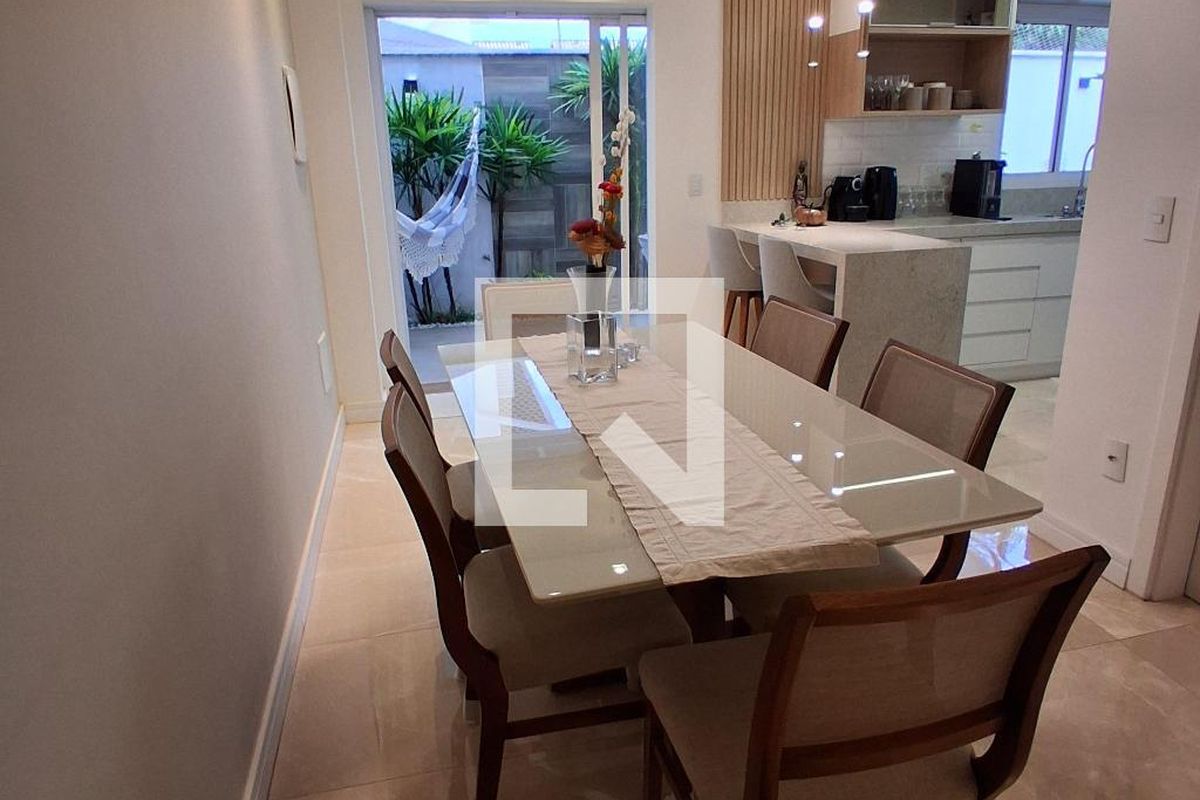 Casa à Venda - Mansões Santo Antônio, 3 Quartos,  200 m2 em , Campinas - sp | SoloBR