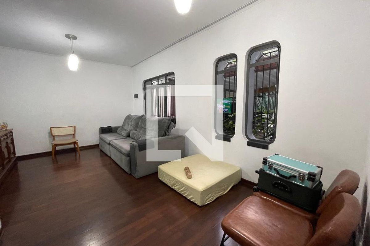 Casa, 4 quartos, 190 m² - Foto 1