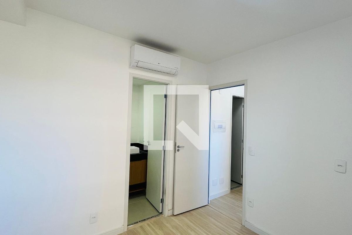 Apartamento à Venda - Centro, 2 Quartos,  80 m2 em , Campinas - sp | SoloBR