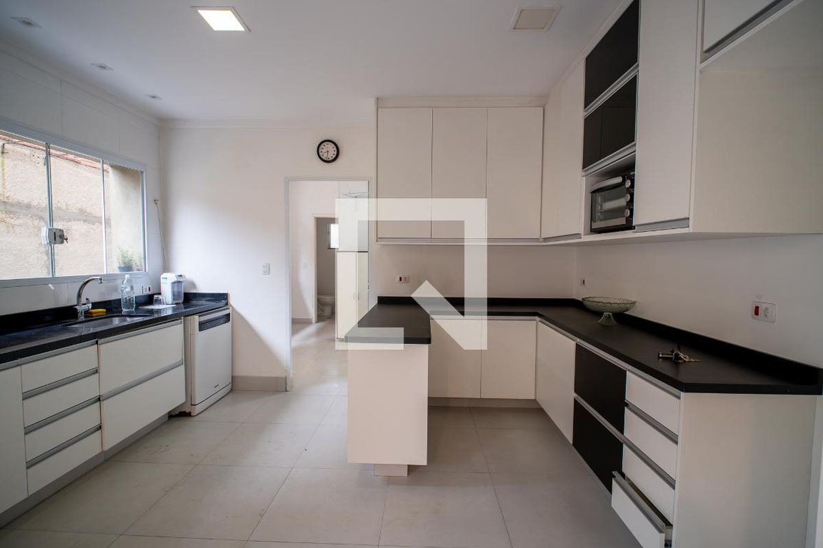 Casa, 4 quartos, 250 m² - Foto 39