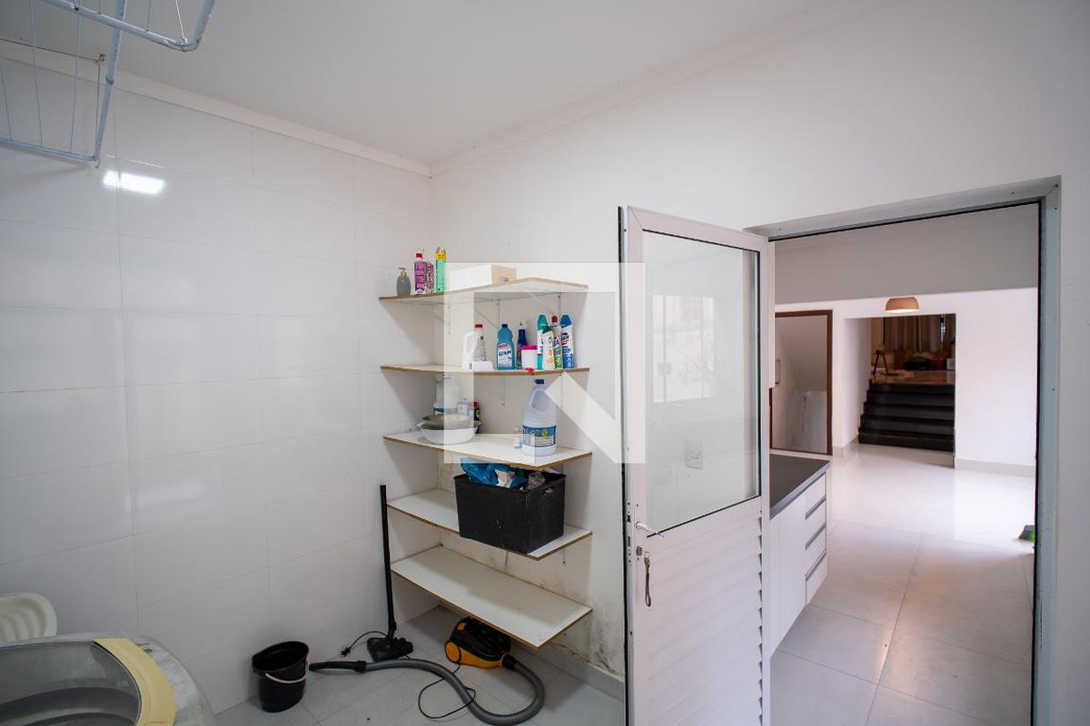 Casa, 4 quartos, 250 m² - Foto 44