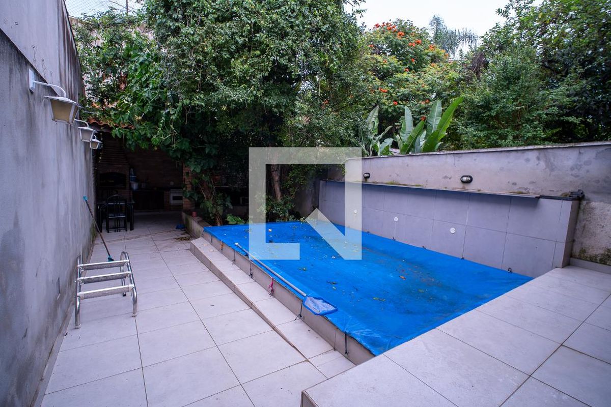 Casa, 4 quartos, 250 m² - Foto 55
