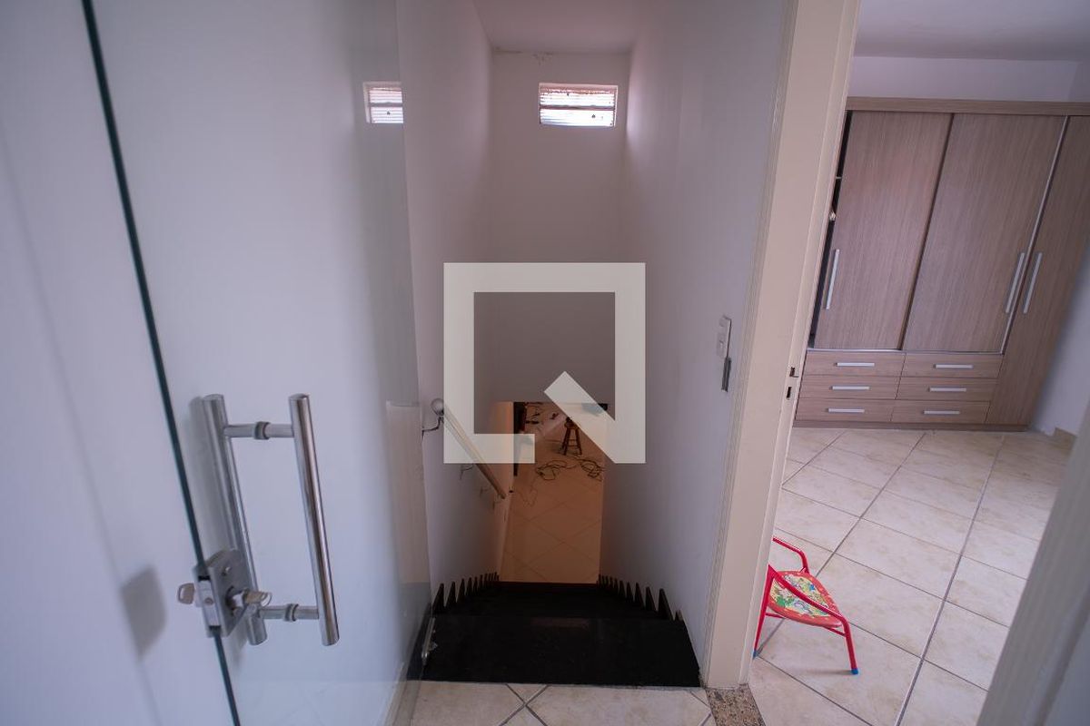 Casa, 4 quartos, 250 m² - Foto 30
