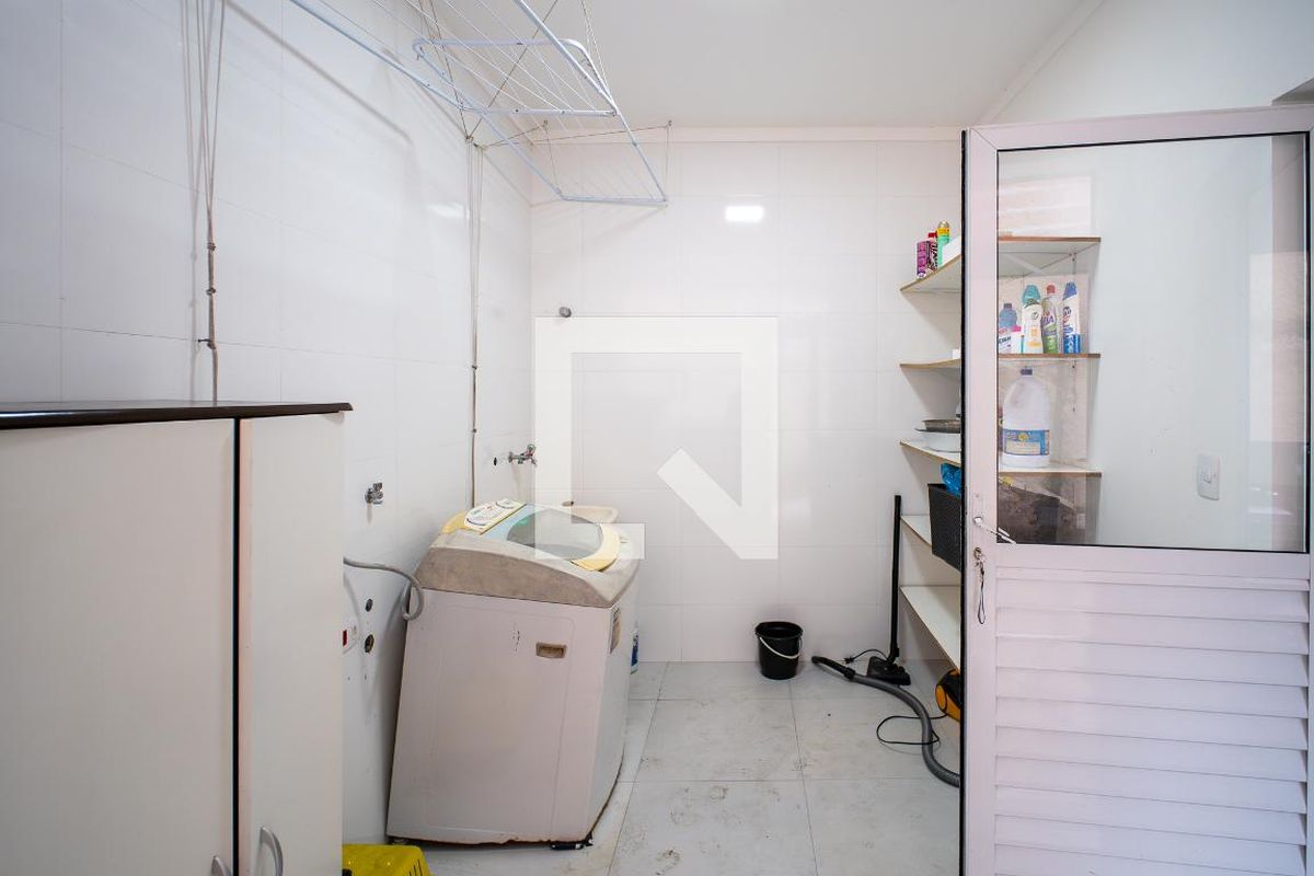 Casa, 4 quartos, 250 m² - Foto 42