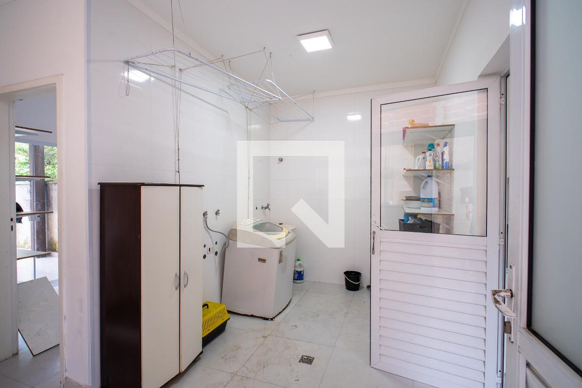 Casa, 4 quartos, 250 m² - Foto 43